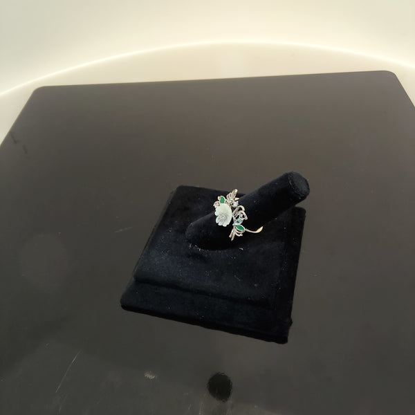 Flower design silver ring