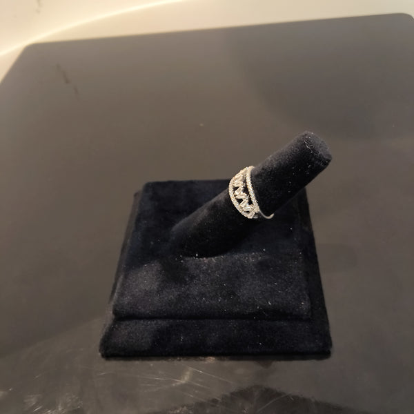 Queen ring