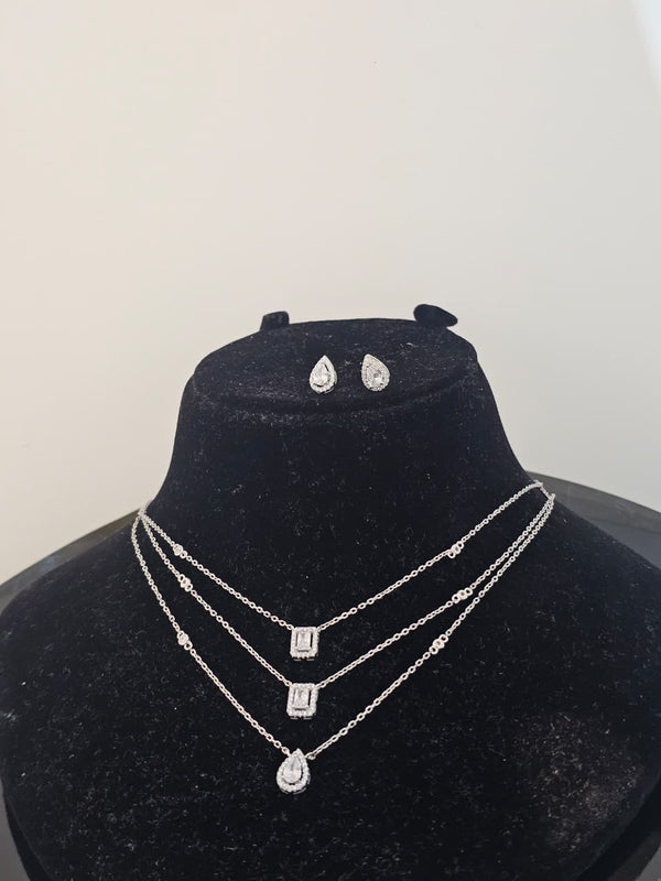 Chic White Droplets Necklace